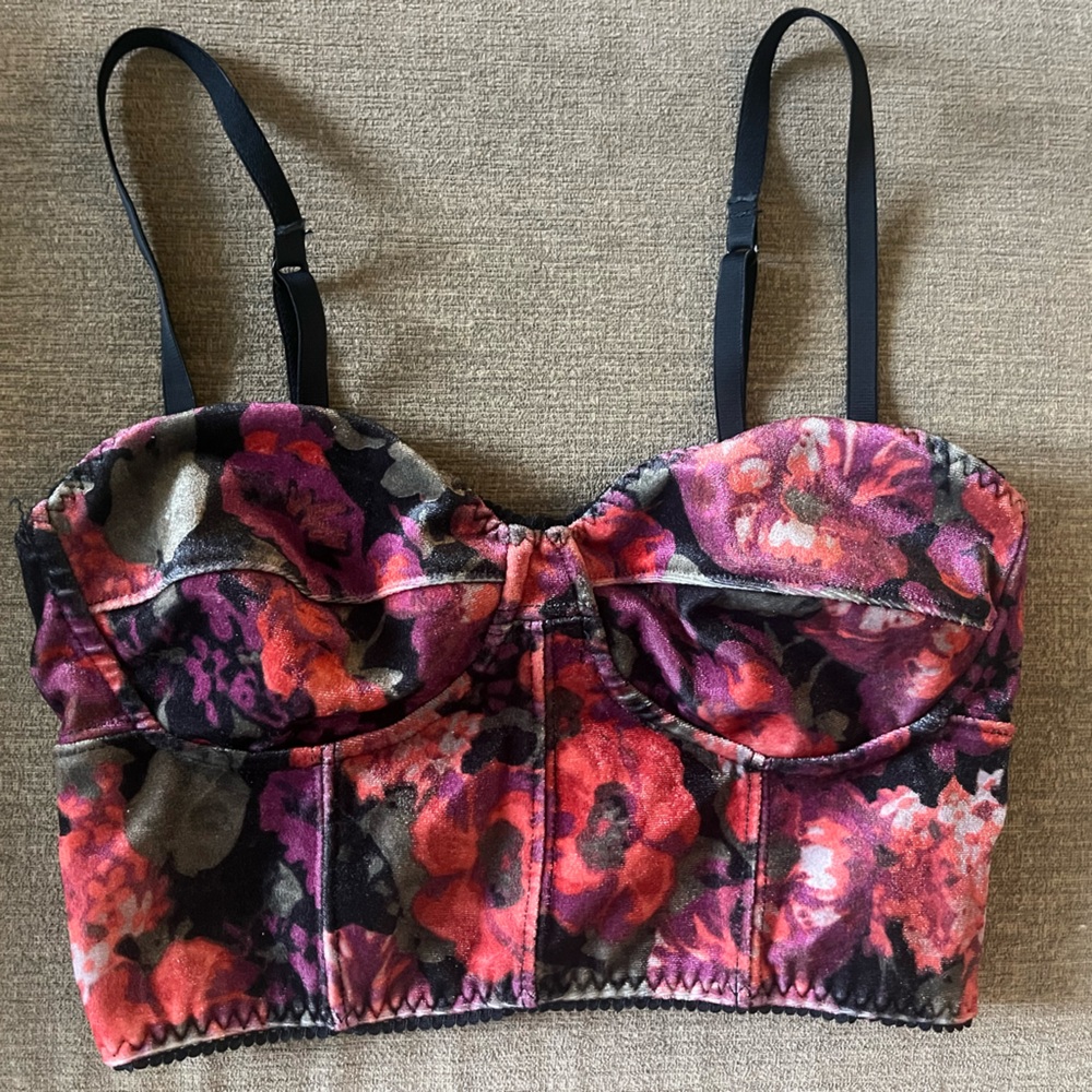 Garage floral crop top